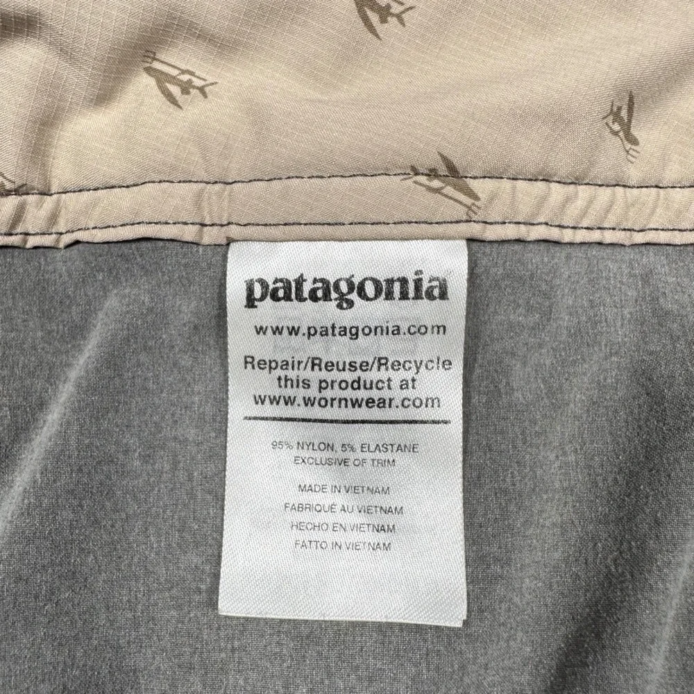 Patagonia Board Shorts Mens 32 Blue Multicolor Scallop‎ Hem Floral Striped Print